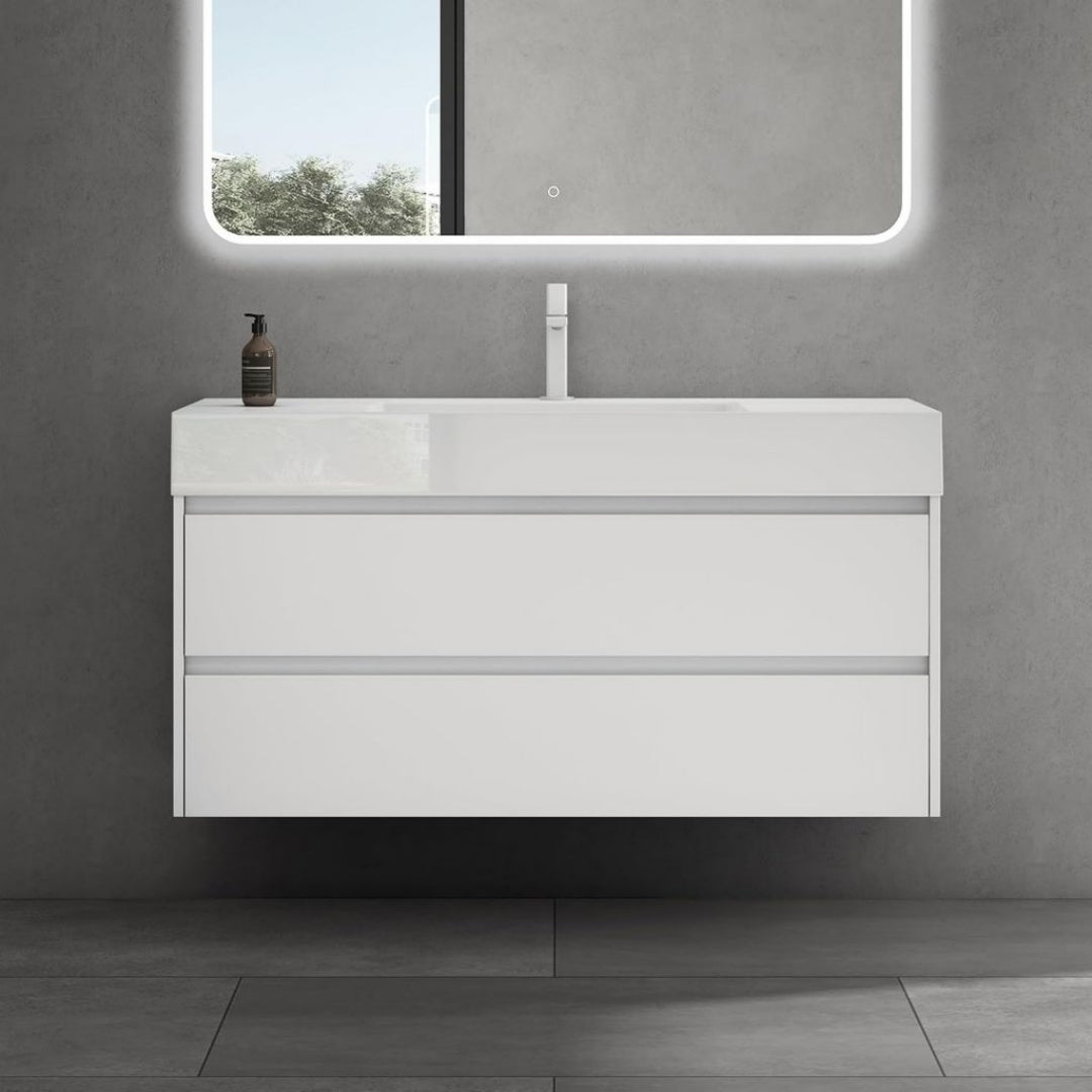 Bureau, Cuisine & Salle de Bain